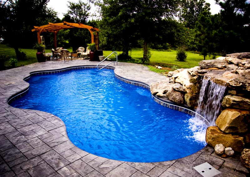tiling a fiberglass pool