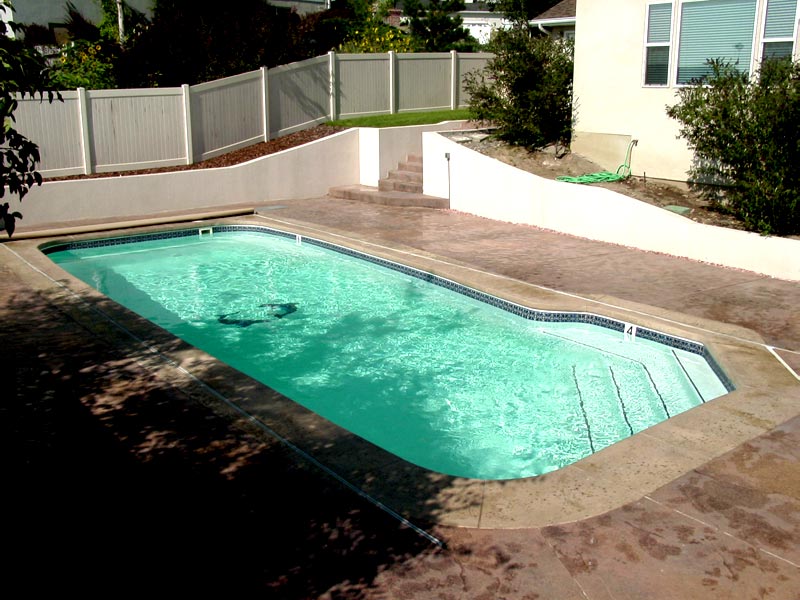 tiling a fiberglass pool
